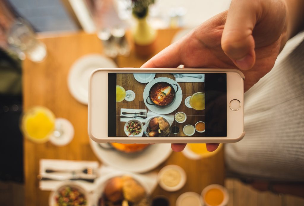 The top 10 tips to market your restaurant through Instagram